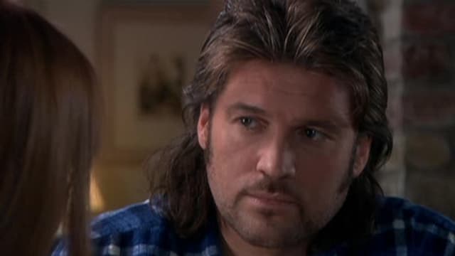 S01:E10 - Love or Money