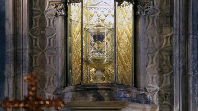 S03:E06 - The Holy Grail