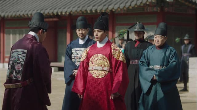 S01:E12 - Episode 12