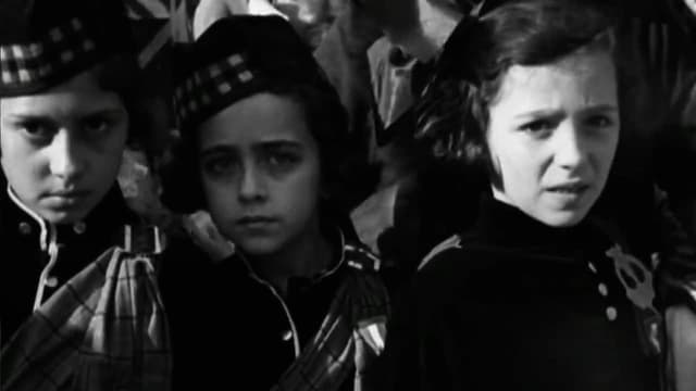 S01:E01 - The Lap of the Gods 1919-1921