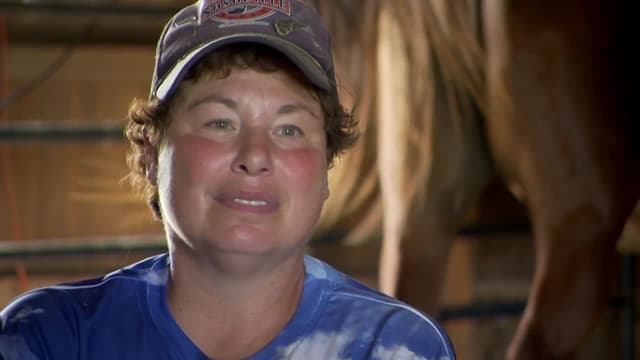 S01:E03 - Swimming in Friendship