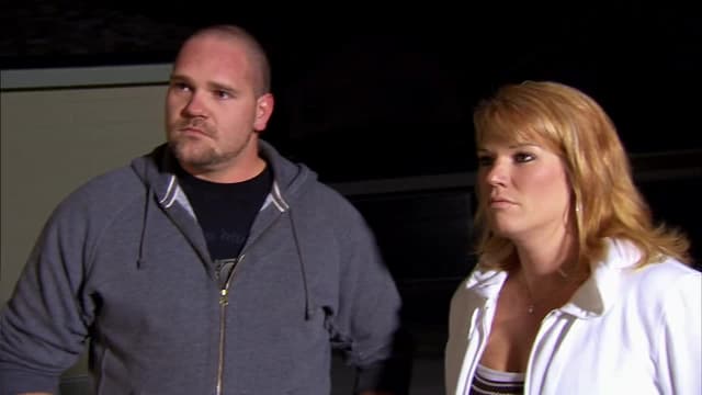 S01:E10 - Fitting in on the Fringe