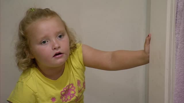 S01:E01 - This Is My Crazy Family