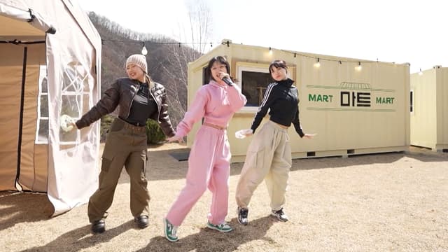 S01:E10 - Episode 10