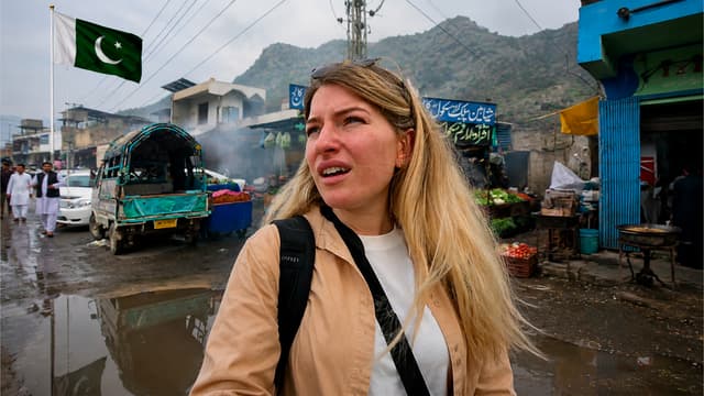 S01:E06 - Inside Pakistan's Most Dangerous Town