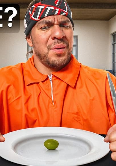 S03:E17 - We Tried the Strangest Death Row Meals poster