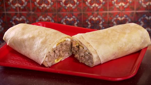 S01:E17 - Street Eats