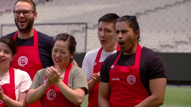 S10:E08 - Team Challenge at the MCG