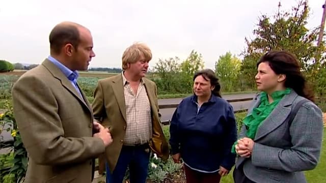 S09:E04 - Warwickshire