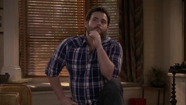 S03:E10 - A New Year's Resolution Walks Into a Bar