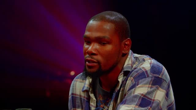 S04:E07 - Kevin Durant Sweats It Out Over Spicy Wings