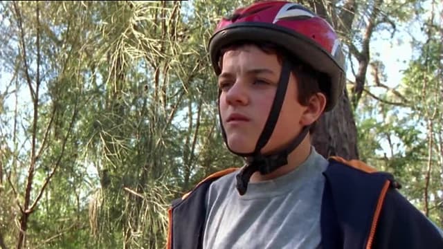 S01:E14 - Best Foot Forward