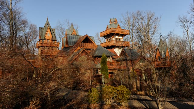 S03:E08 - Landoll's Castle