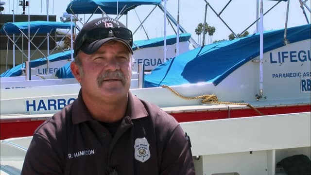 S01:E03 - Bomb on Board!