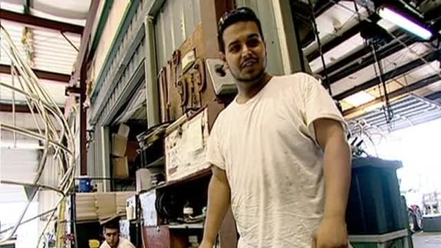 S04:E05 - Land Mines, Air Boats and More