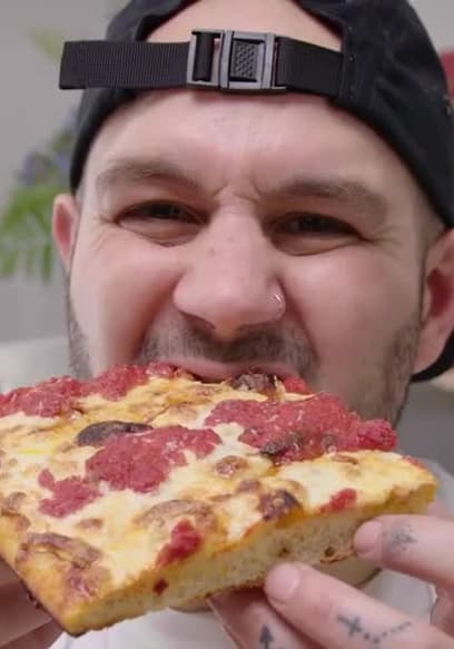 S01:E06 - Mythical Chef Josh and Nicole Russell Make Taco Bell and Beef Patty Inspired Pizzas | Pizza Wars poster