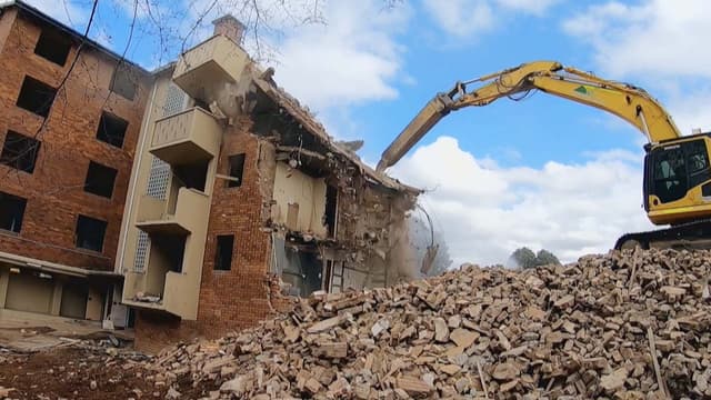 T01:C05 - S01:E05 - Fit for Destruction