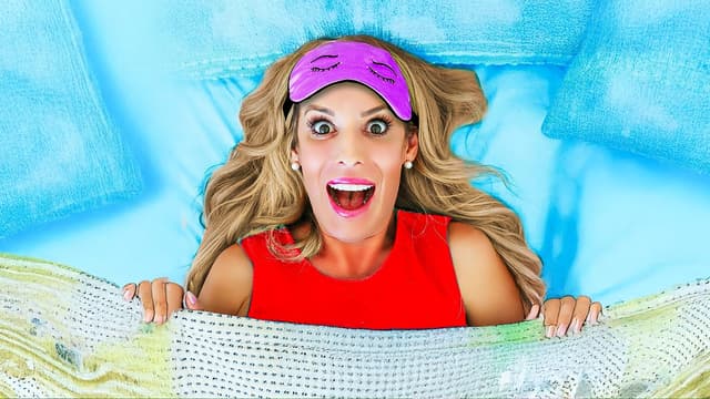 S02:E09 - First Giant Sleepover With My Daughter