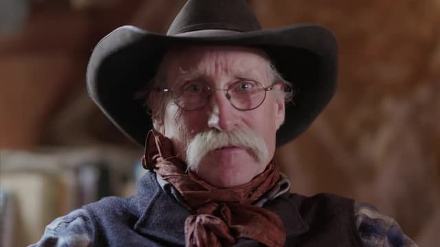 S01:E01 - Roaring Back to Life