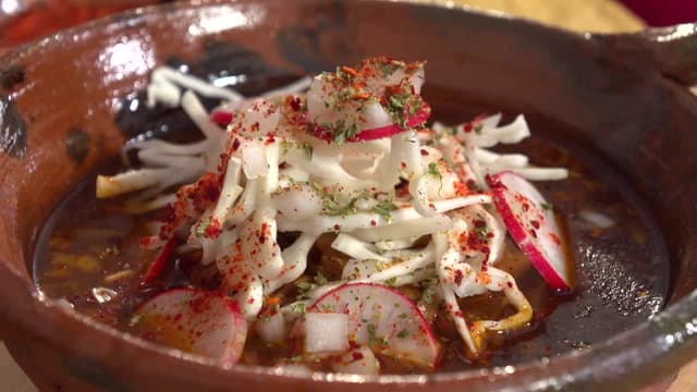 S12:E05 - Fiesta de pozole perfecta