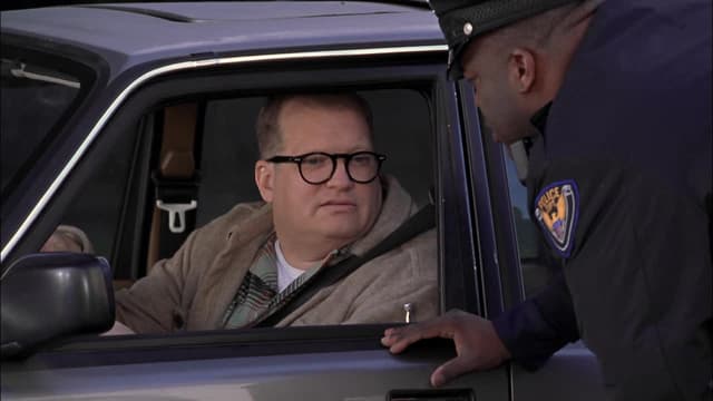 S09:E07 - Baby Makes Stress