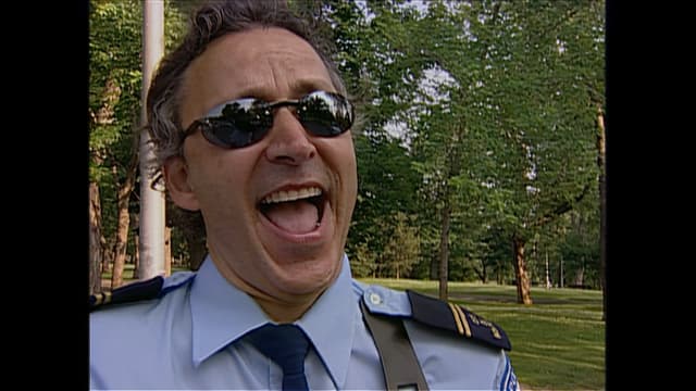 S02:E03 - You Make My Heart Bounce!
