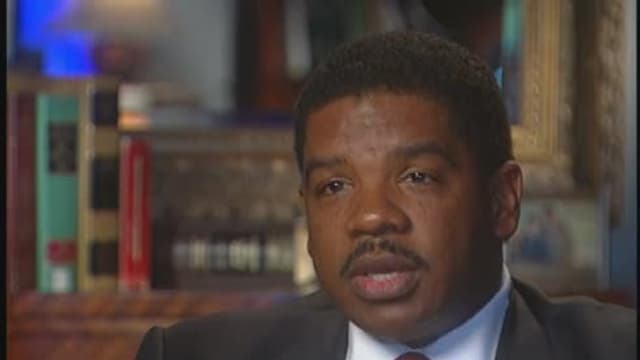 S10:E14 - Tight-Fitting Genes