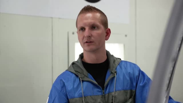 S06:E10 - Dave's New Toy