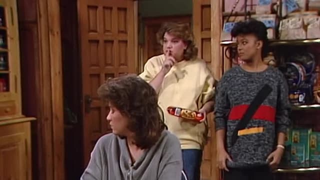 S06:E13 - The Rich Aren't Different