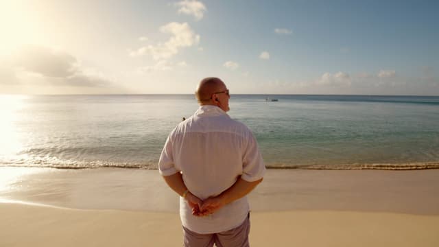 S01:E02 - The Romance of Travel