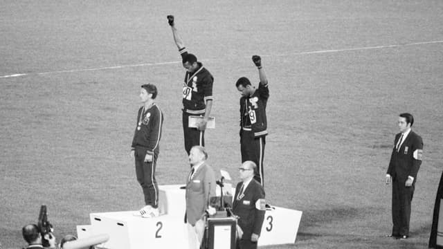 S01:E12 - The Salute, 1968