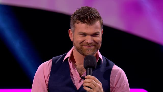 S02:E04 - A Movie Star-Sized Payday!