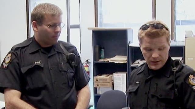 S01:E09 - Drug Raid