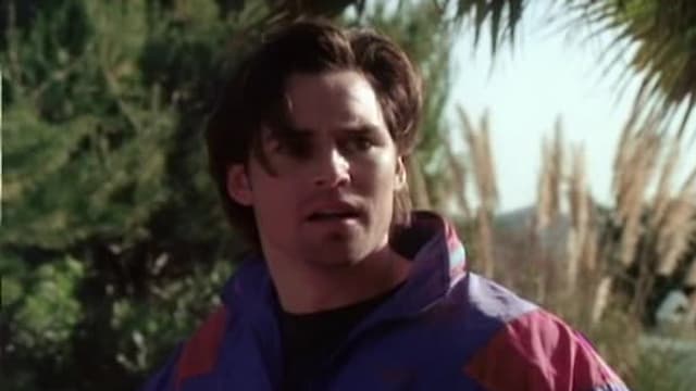 S01:E12 - Squeeze Play