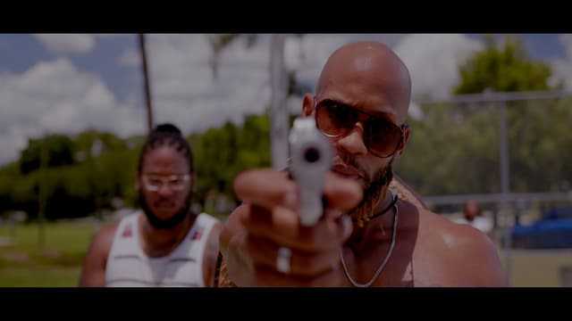 S01:E01 - Bad Boys